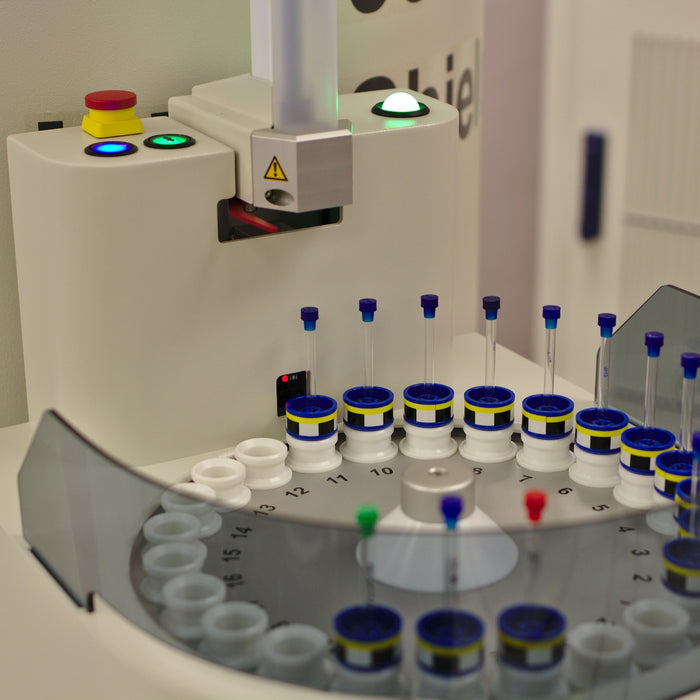 Running a Calibration Curve and Sample | Beckman AU680 Chemistry Analyzer: A Detailed Guide 🧪